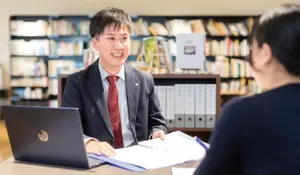 就職担当のスタッフがサポート